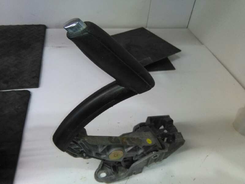 Recambio de palanca freno de mano para audi a3 (8p) 2.0 tdi ambiente referencia OEM IAM 8P0711303A  