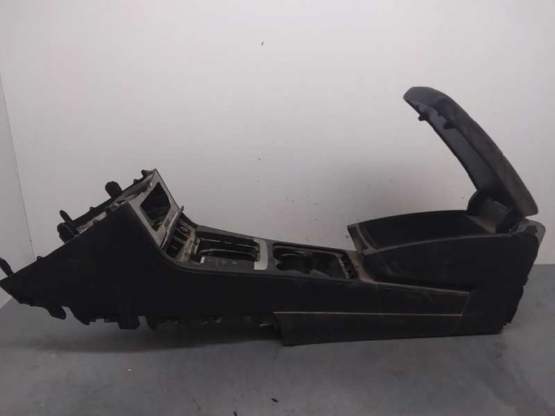 Recambio de apoyabrazos central para volkswagen passat variant (365) advance bluemotion referencia OEM IAM 3AB863241E C/ CONSOLA