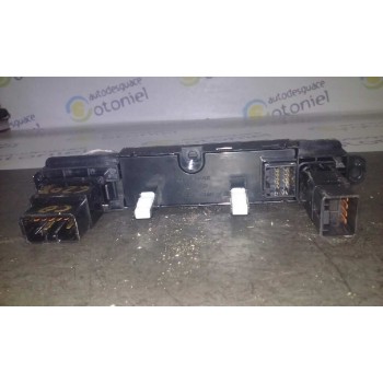 Recambio de display para hyundai i20 classic referencia OEM IAM 937701J100  