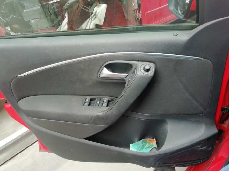 Recambio de guarnecido puerta delantera izquierda para volkswagen polo (6c1) advance bluemotion referencia OEM IAM   