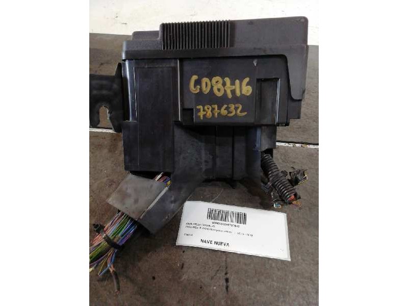 Recambio de caja reles / fusibles para ford fiesta (ccn) champions edition referencia OEM IAM 8V5114B144BA 71545950303 