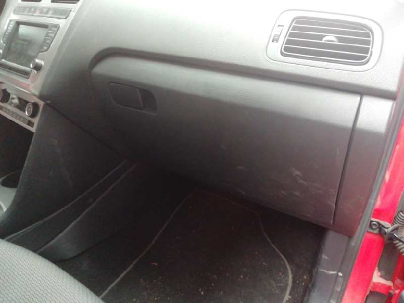 Recambio de guantera para volkswagen polo (6c1) advance bluemotion referencia OEM IAM   