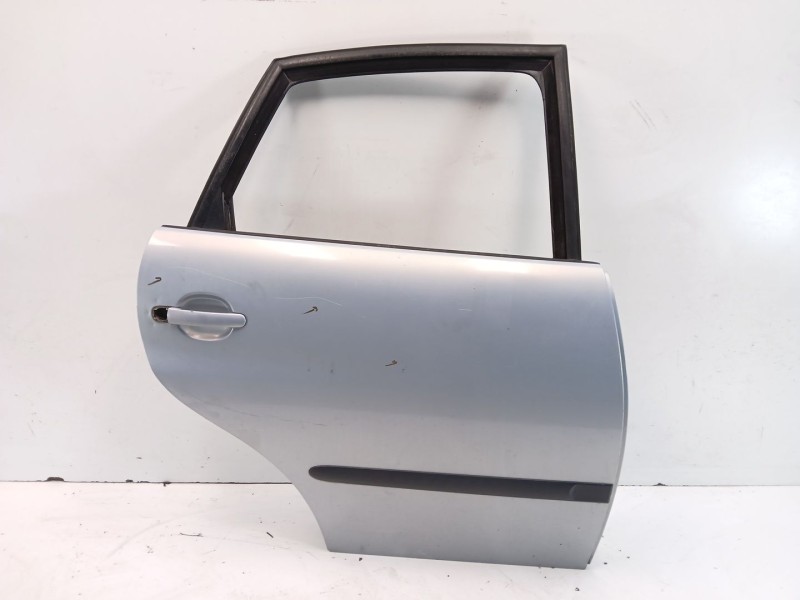 Recambio de puerta trasera derecha para seat ibiza iii (6l1) 1.4 tdi referencia OEM IAM 6L4833056T  
