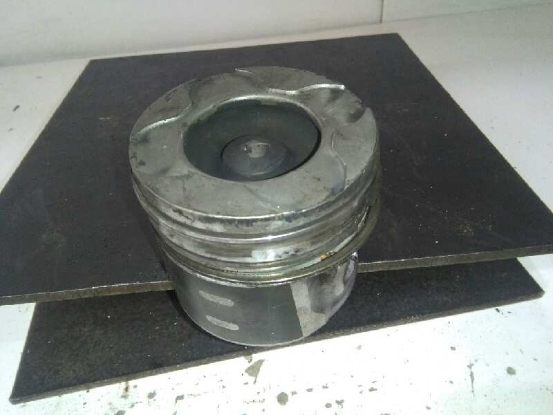 Recambio de piston para peugeot 207 1.6 16v hdi referencia OEM IAM   