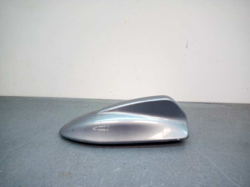 Recambio de antena para volvo v40 kinetic referencia OEM IAM 31409876 GPS 