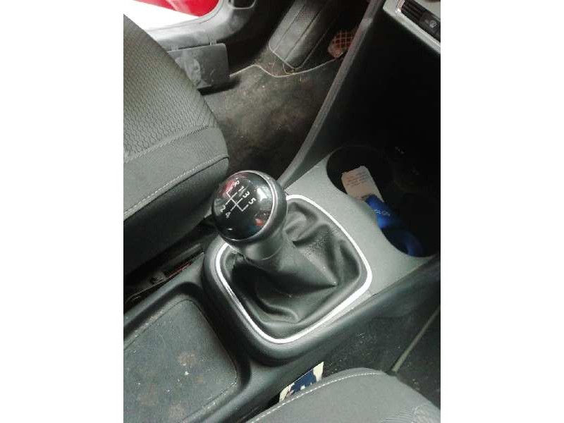 Recambio de palanca cambio para volkswagen polo (6c1) advance bluemotion referencia OEM IAM  5 VELOCIDADES 