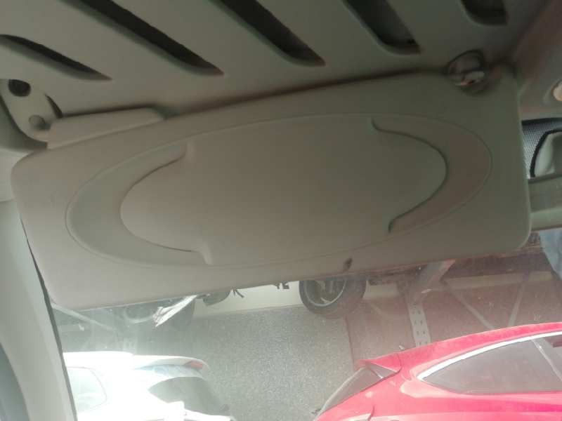 Recambio de parasol izquierdo para renault kangoo profesional referencia OEM IAM 8200544833  