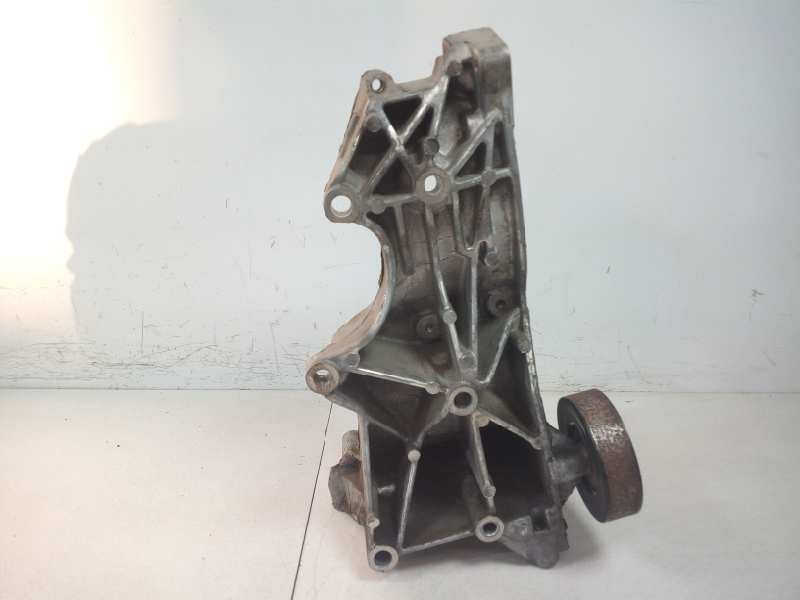 Recambio de soporte alternador para audi a6 berlina (4f2) 2.0 tfsi referencia OEM IAM 06D903143D  