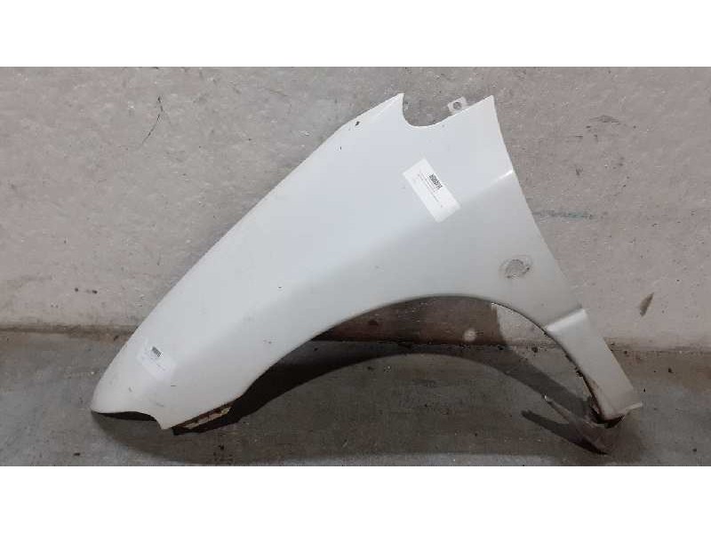 Recambio de aleta delantera izquierda para chrysler voyager (gs) 2.5 turbodiesel referencia OEM IAM  BLANCA 