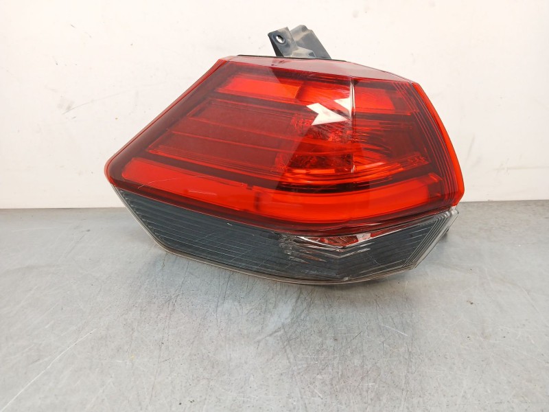 Recambio de piloto trasero izquierdo para nissan x-trail iii (t32_, t32r, t32rr) 1.7 dci referencia OEM IAM 22023746  