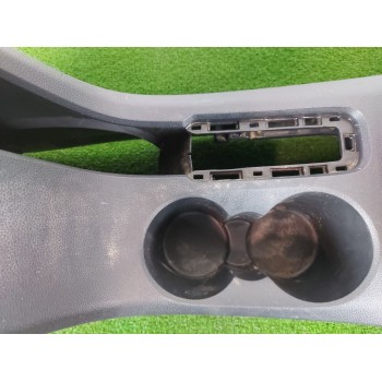 Recambio de apoyabrazos central para mg zs luxury referencia OEM IAM   