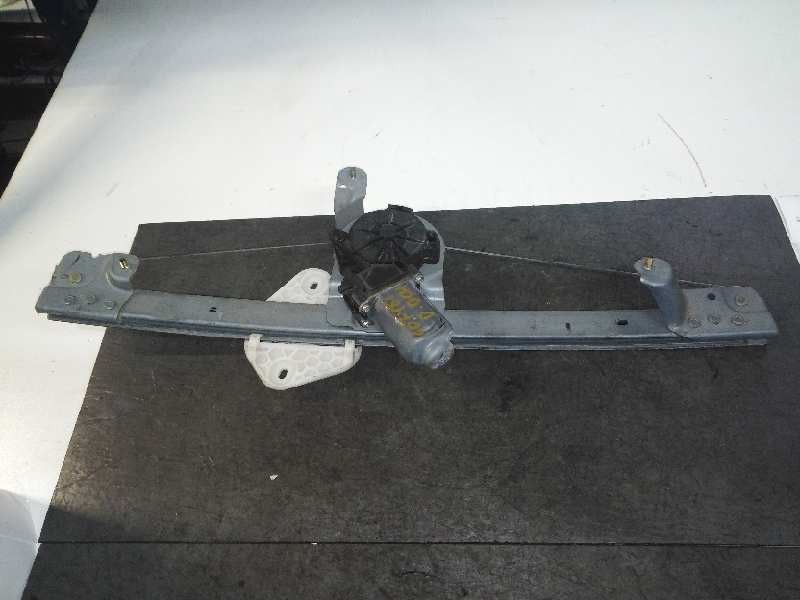 Recambio de elevalunas delantero derecho para dacia logan 1.5 dci diesel cat referencia OEM IAM 400727D  