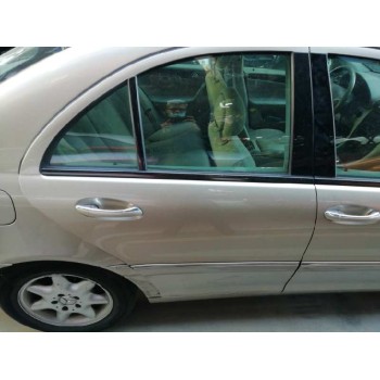 PUERTA TRASERA DERECHA A2037300805 TOCADA ABAJO 