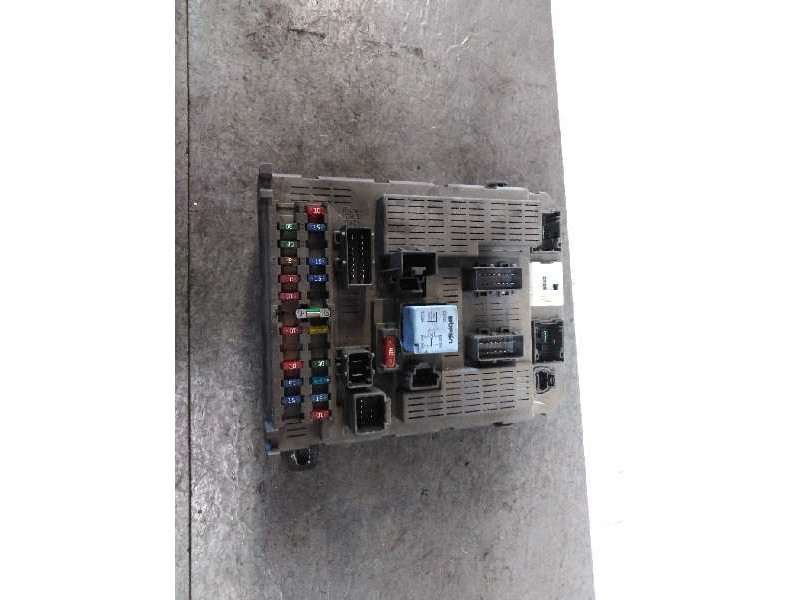 Recambio de caja reles / fusibles para citroën c5 berlina 2.0 hdi sx referencia OEM IAM 9645030380  