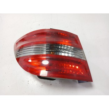 PILOTO TRASERO IZQUIERDO A1698202564 