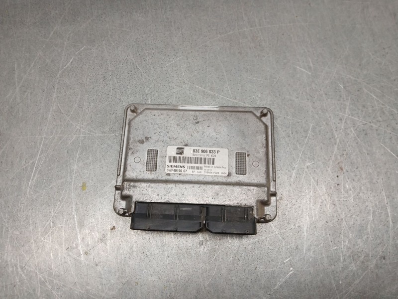 Recambio de centralita motor uce para seat ibiza iii (6l1) 1.2 referencia OEM IAM 03E906033P  