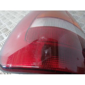 Recambio de piloto trasero izquierdo para chrysler voyager (gs) 2.5 td referencia OEM IAM 393811 ROZADO 