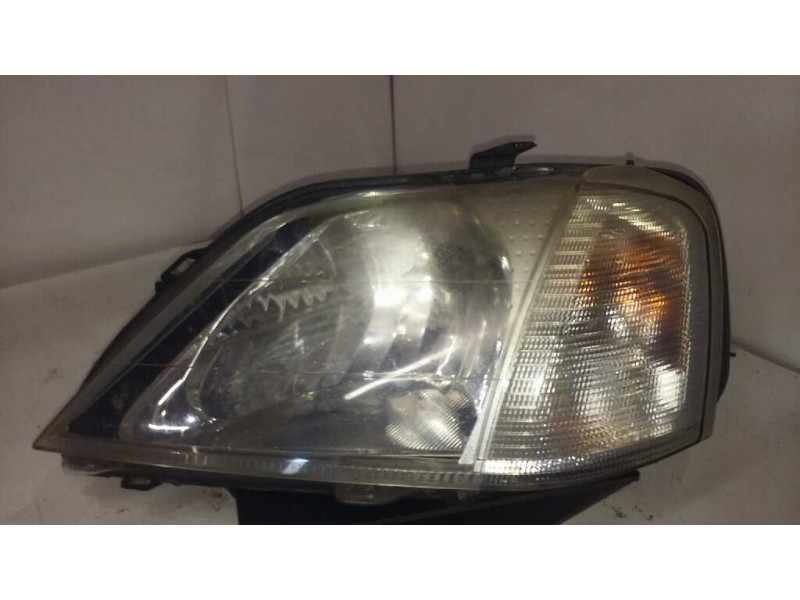 Recambio de faro izquierdo para dacia logan ambiance referencia OEM IAM 8200211005  