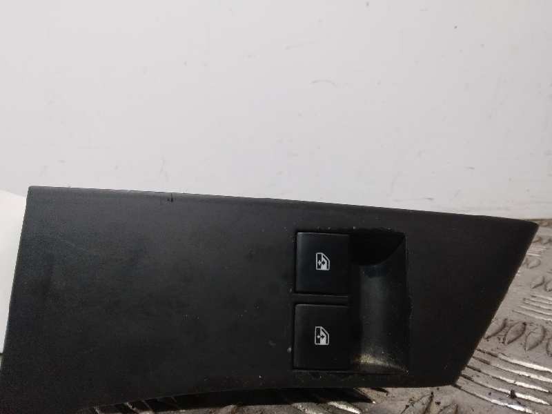 Recambio de mando elevalunas delantero izquierdo para opel astra j gtc sport referencia OEM IAM  TRW 