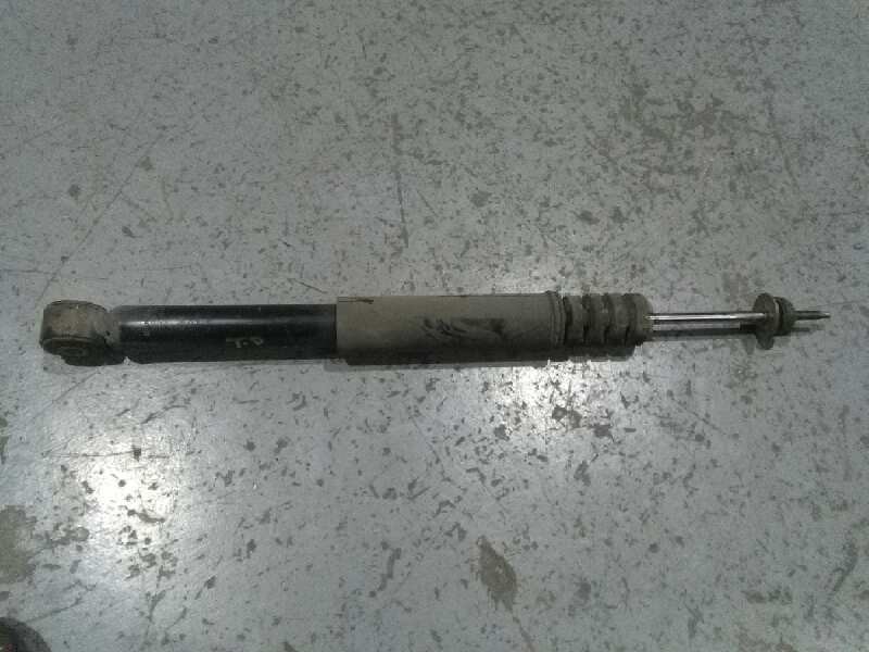 Recambio de amortiguador trasero derecho para dacia sandero ambiance referencia OEM IAM 8200953294  