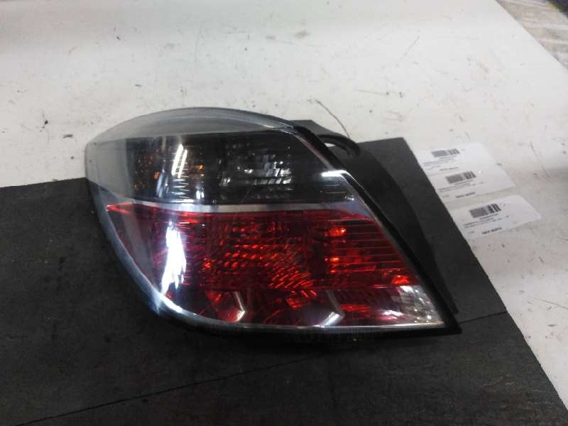 Recambio de piloto trasero izquierdo para opel astra gtc 1.7 16v cdti referencia OEM IAM 24451832  