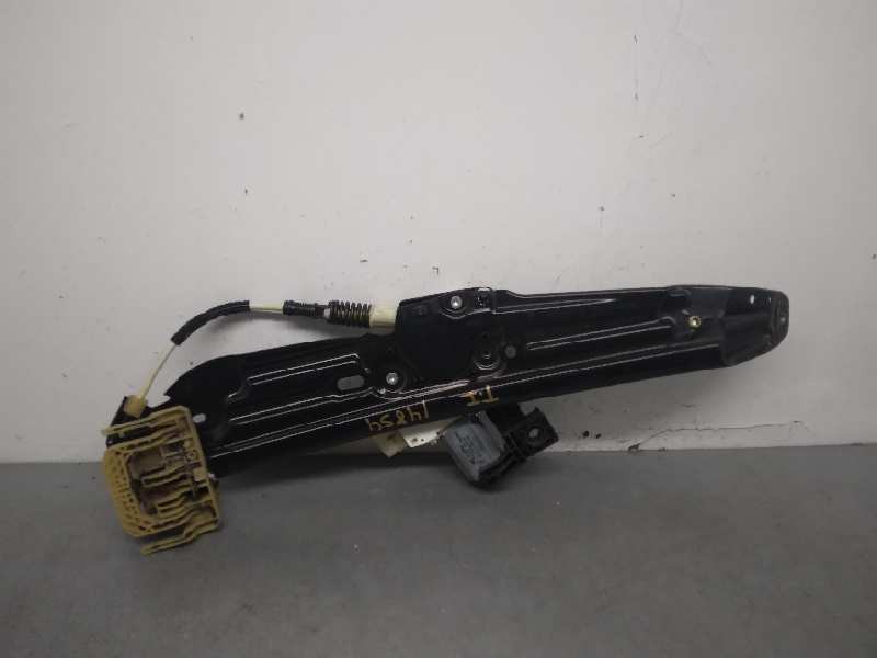 Recambio de elevalunas trasero izquierdo para bmw serie 5 touring (f11) 525d referencia OEM IAM 7182121F10 6 PINES 