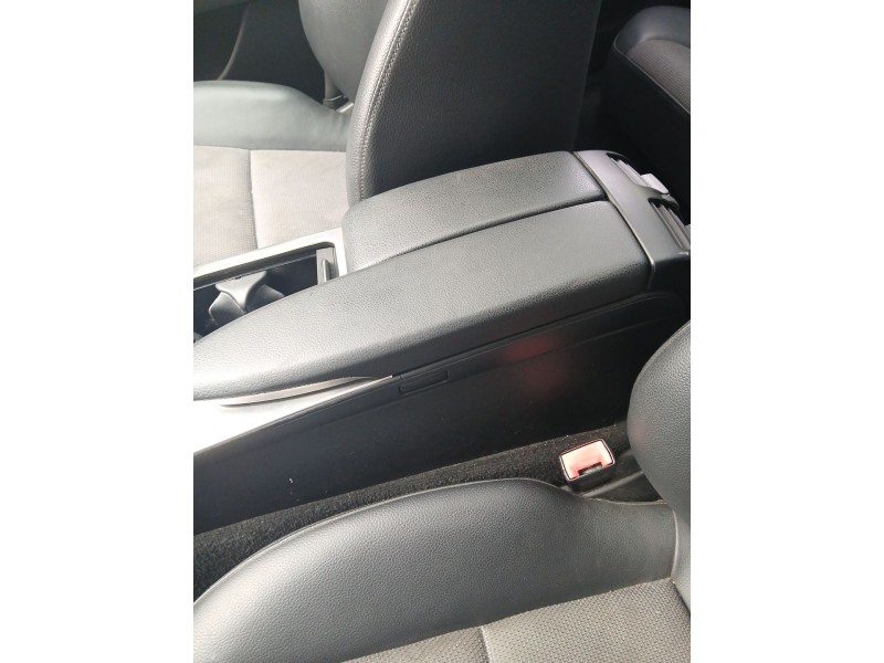 Recambio de apoyabrazos central para mercedes-benz clase c (w204) c 220 cdi (204.002) referencia OEM IAM   
