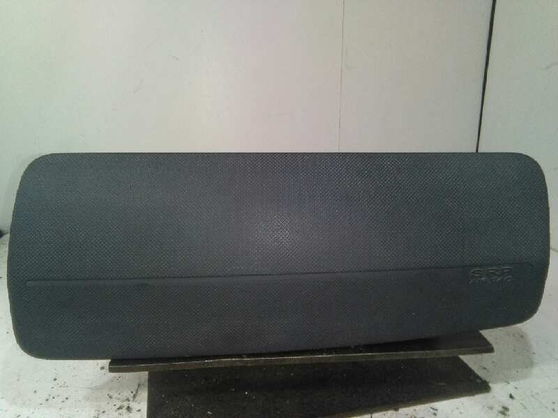 Recambio de airbag delantero derecho para dacia sandero ambiance referencia OEM IAM 8200782822  