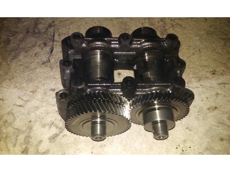 Recambio de bomba aceite para renault koleos dynamique pack1 referencia OEM IAM 8200345633  EQUILIBRADOR