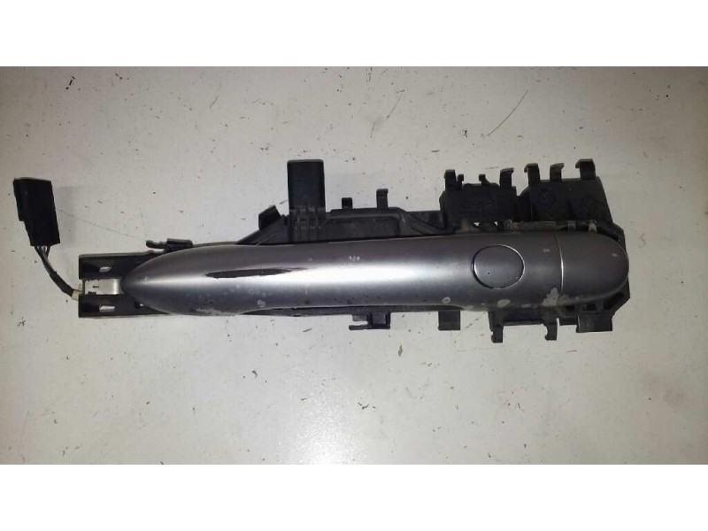 Recambio de maneta exterior delantera derecha para renault grand scenic 1.9 dci referencia OEM IAM   