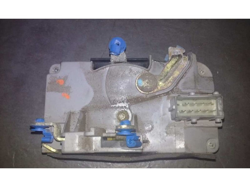 Recambio de cerradura puerta delantera derecha para citroën xantia berlina 1.6 sx referencia OEM IAM   9 PIN