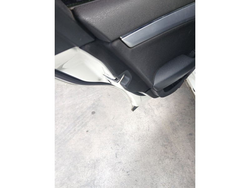 Recambio de cerradura puerta trasera izquierda para mercedes-benz clase c (w204) c 220 cdi (204.002) referencia OEM IAM   