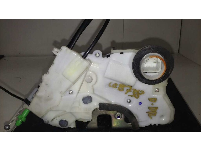 Recambio de cerradura puerta delantera derecha para toyota yaris connect referencia OEM IAM S/R  2 PINS