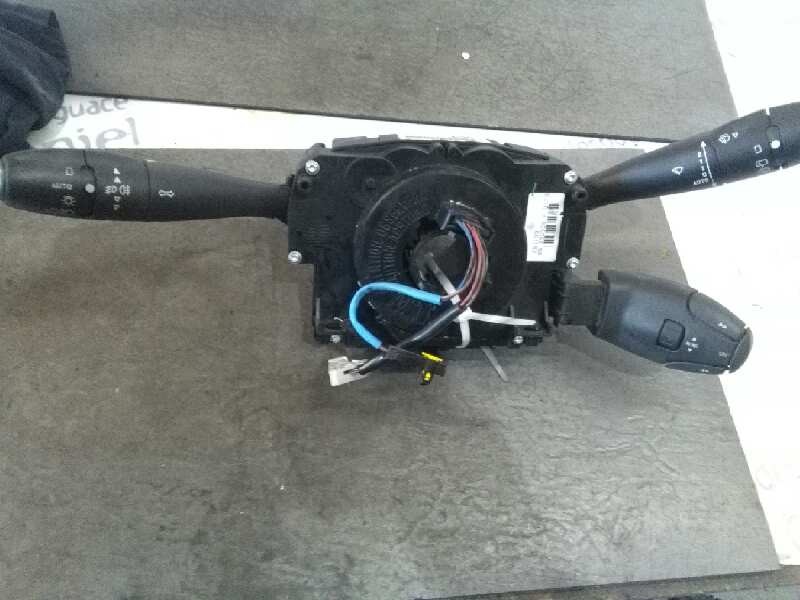 Recambio de mando multifuncion para peugeot 207 confort referencia OEM IAM 96657274XT  