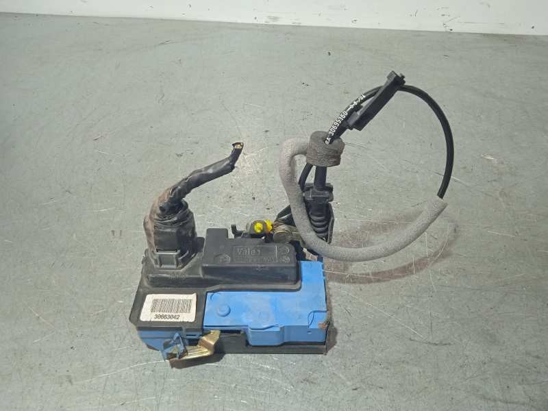 Recambio de cerradura puerta delantera derecha para volvo s60 berlina 2.4 (125kw) referencia OEM IAM 30663042 8 CABLES 