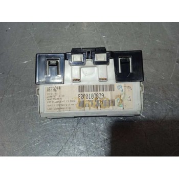 Recambio de display para renault megane ii berlina 3p 1.9 dci diesel referencia OEM IAM 8200107839  