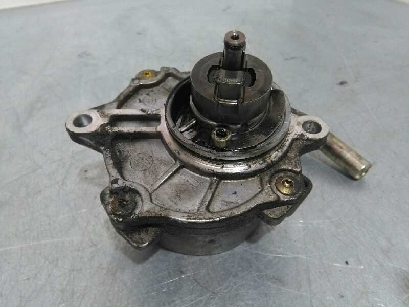 Recambio de depresor freno / bomba vacio para mercedes-benz vito (w638) caja cerrada referencia OEM IAM A6112300165  A6112300165