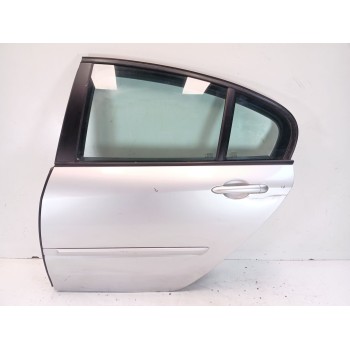 PUERTA TRASERA IZQUIERDA 821010023R 