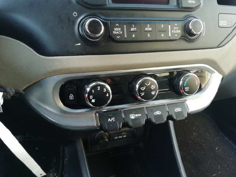 Recambio de mando calefaccion / aire acondicionado para kia rio basic referencia OEM IAM 972501W070 1112301117 