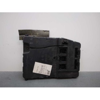 CAJA RELES / FUSIBLES 8200351183 8200411337 