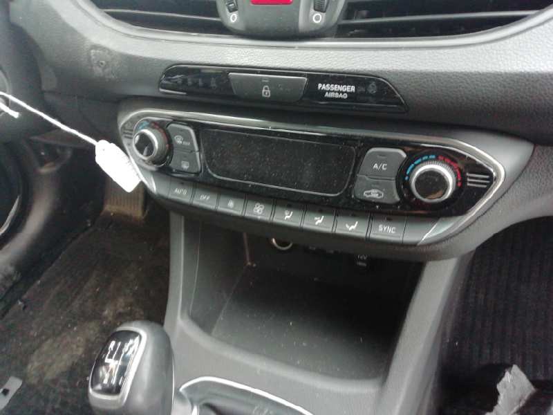 Recambio de mando climatizador para hyundai i30 cw (pd) go! referencia OEM IAM   