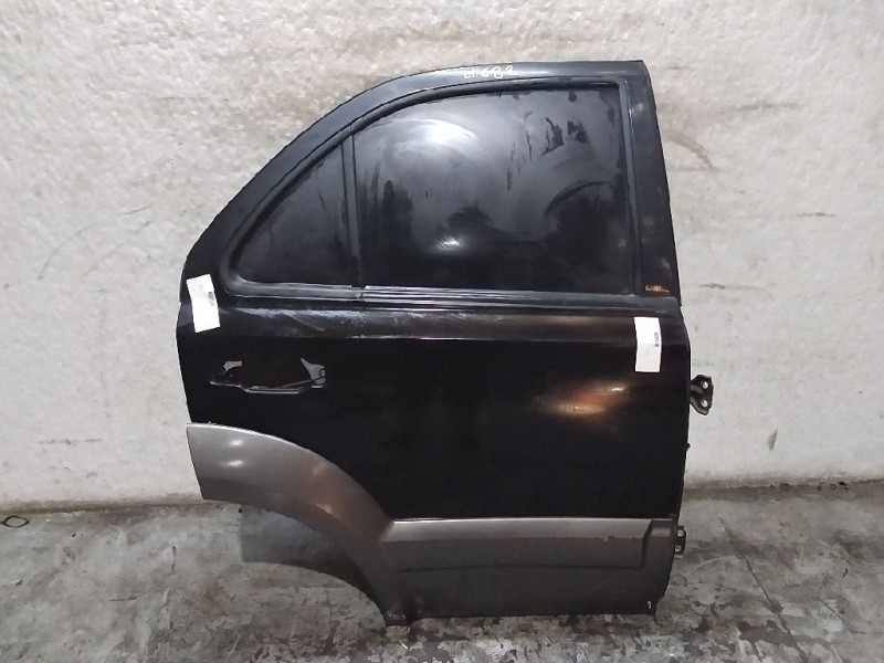 Recambio de puerta trasera derecha para kia sorento 2.5 crdi cat referencia OEM IAM   