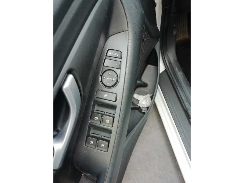Recambio de mando elevalunas delantero izquierdo para hyundai i30 cw (pd) go! referencia OEM IAM   