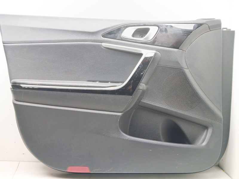 Recambio de guarnecido puerta delantera izquierda para kia ceed gt line referencia OEM IAM   