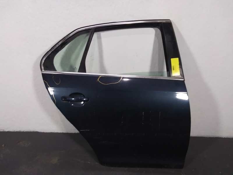 Recambio de puerta trasera derecha para volkswagen jetta (1k2) 1.9 tdi referencia OEM IAM  UN ROCE 