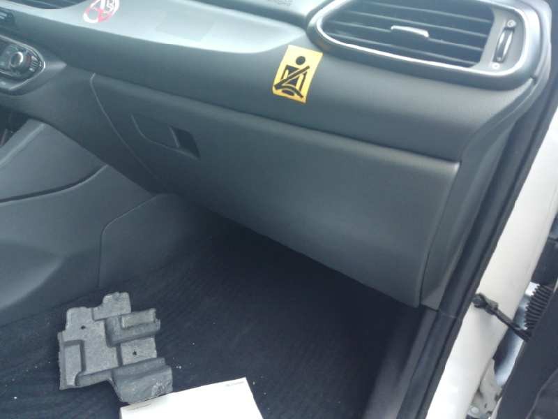 Recambio de guantera para hyundai i30 cw (pd) go! referencia OEM IAM   