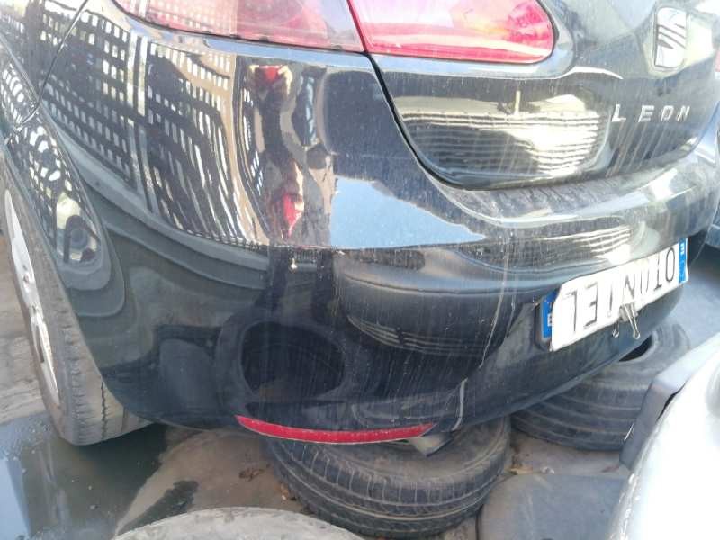 Recambio de paragolpes trasero para seat leon (1p1) comfort limited referencia OEM IAM  NEGRO 