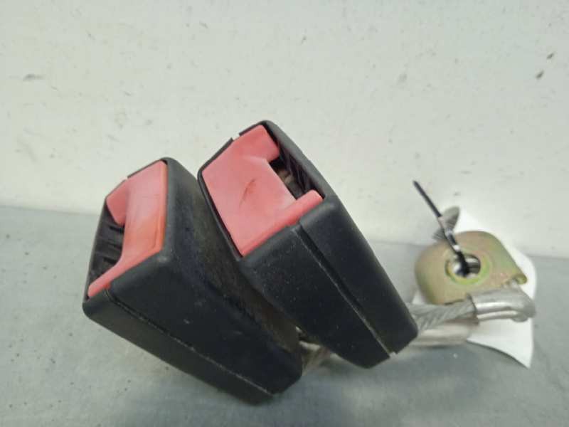 Recambio de enganche cinturon para volkswagen passat berlina (3c2) advance referencia OEM IAM 3C0857739B DOBLE TRASERO IZQUIERDO