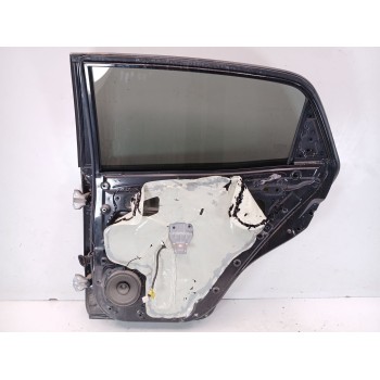 Recambio de puerta trasera derecha para ssangyong korando limited 4x2 referencia OEM IAM   DAÑADA , VER FOTOS