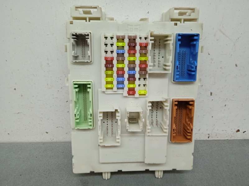 Recambio de caja reles / fusibles para ford c-max trend referencia OEM IAM BV6N14A073FP  